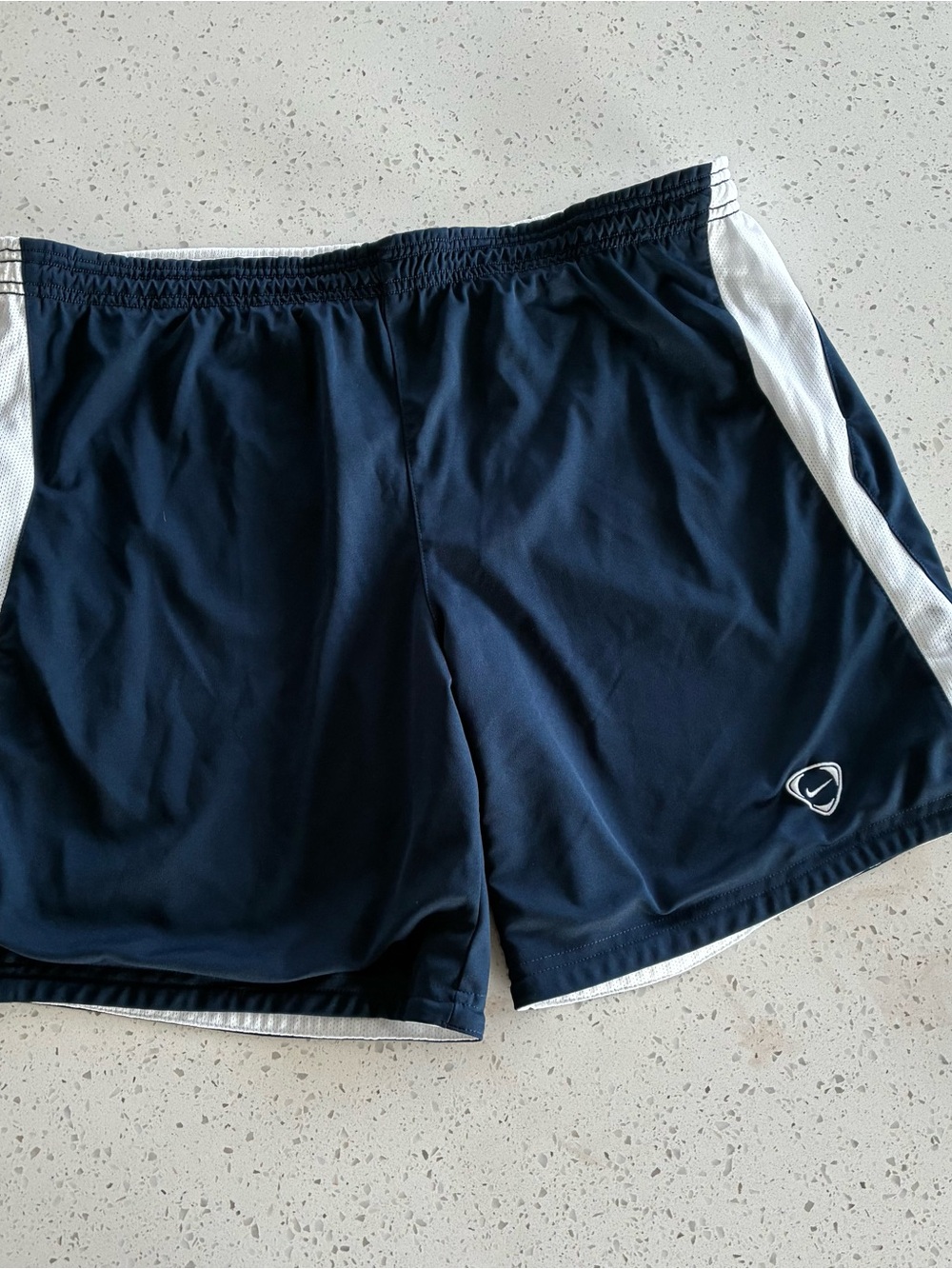 000 - VINTAGE 00s NIKE SOCCER Y2K REVERSIBLE ATHLETIC MESH SHORTS